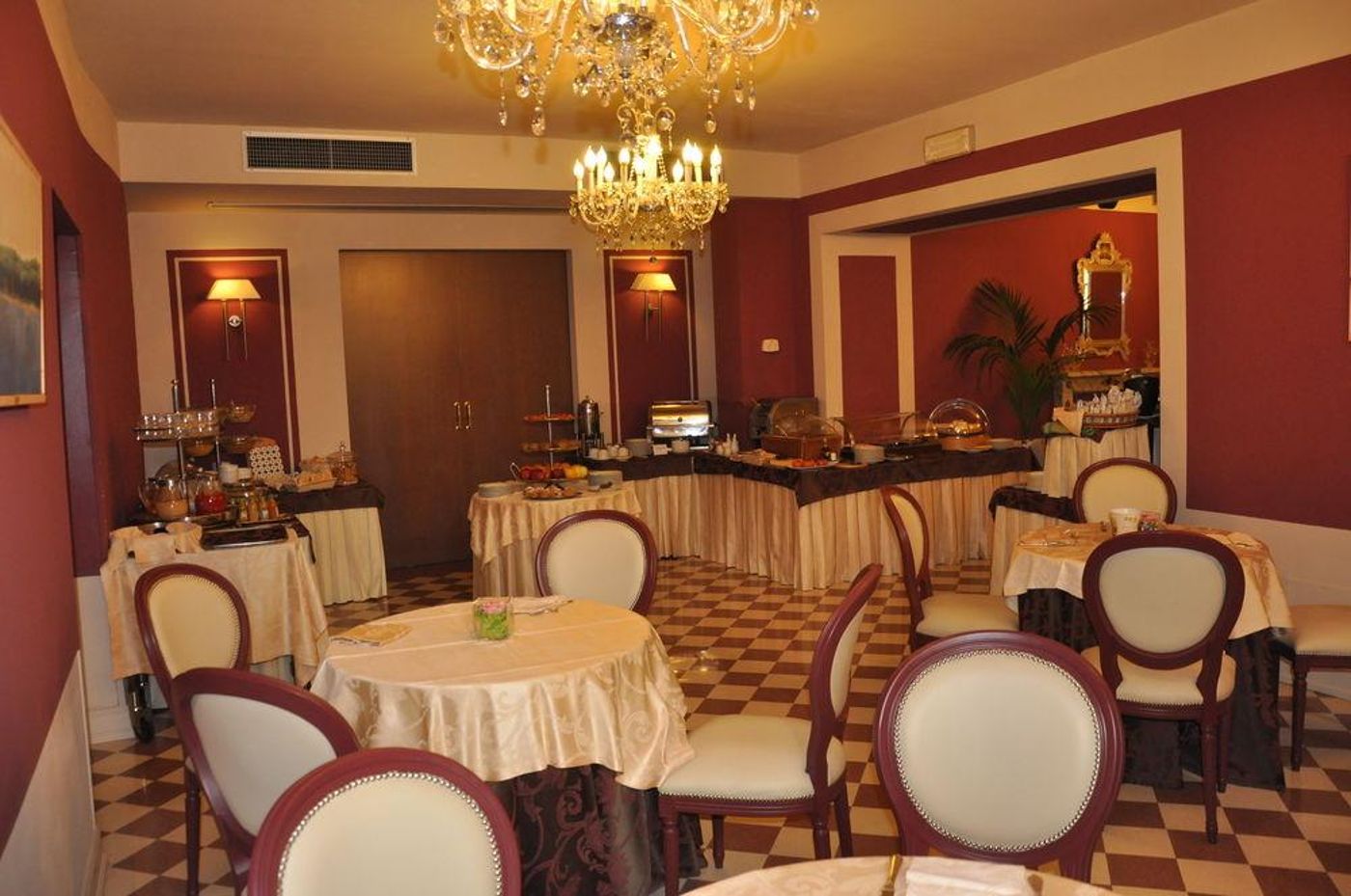 San-Luca-Palace-Restaurant-24