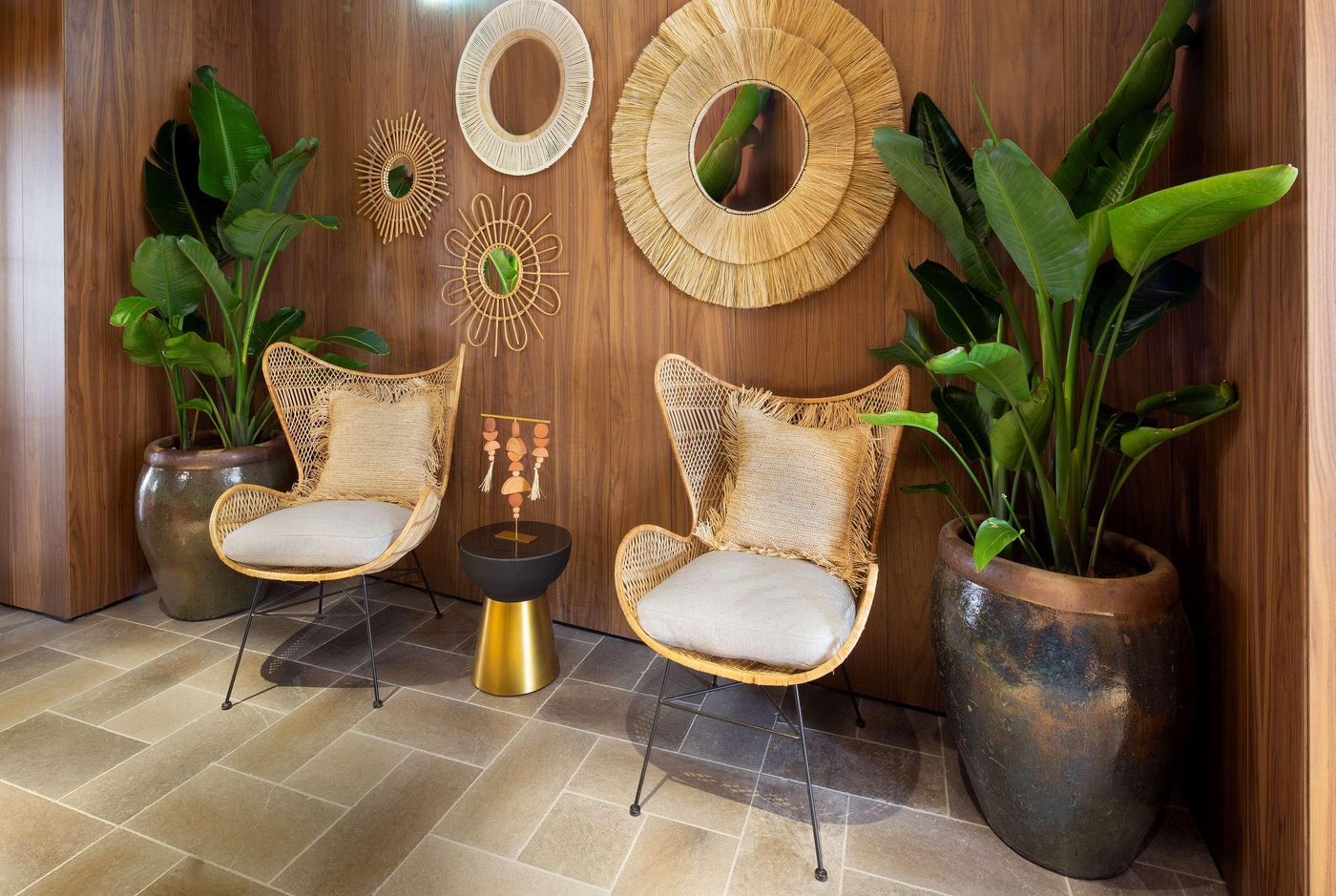 Atocha-Hotel-Madrid--Tapestry-Collection-by-Hilton-Lobby-1