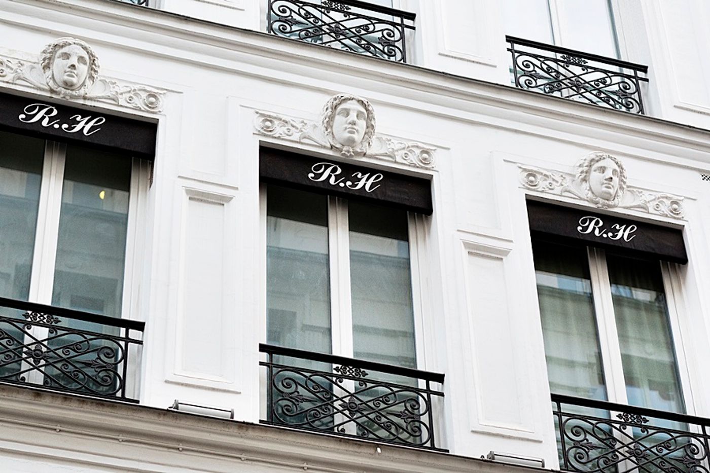 Hotel-10-OPERA-General-view-4