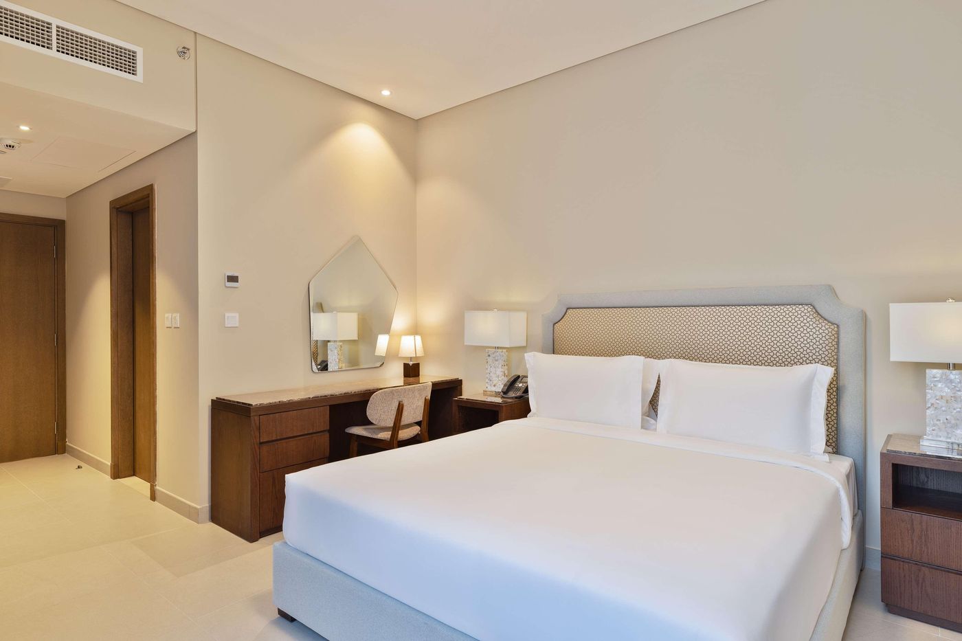 DoubleTree-by-Hilton-Doha-Downtown-Room-35