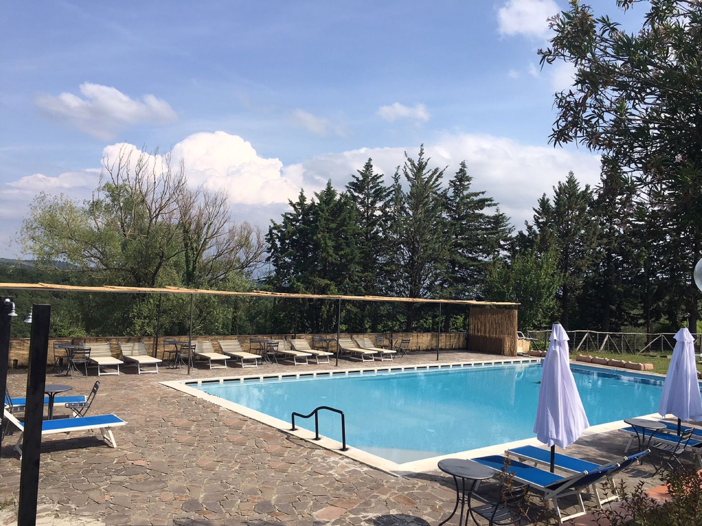 Casafrassi-Hotel-Agriturismo-Pool-10