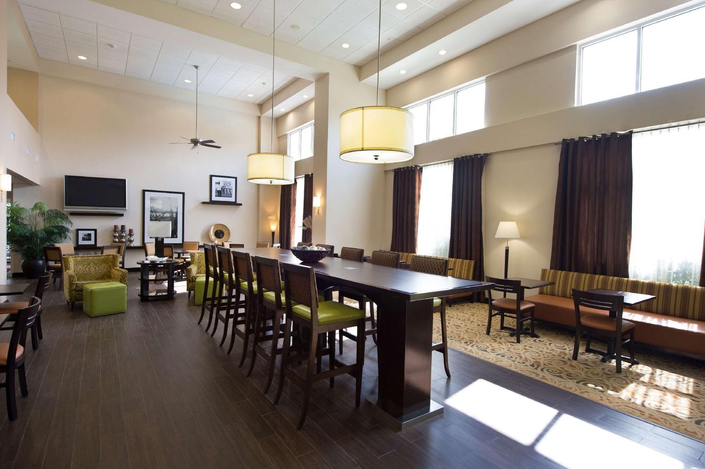 Hampton Inn & Suites Houston-Bush Intercontinental-United States-HOUSTON-Lobby-9