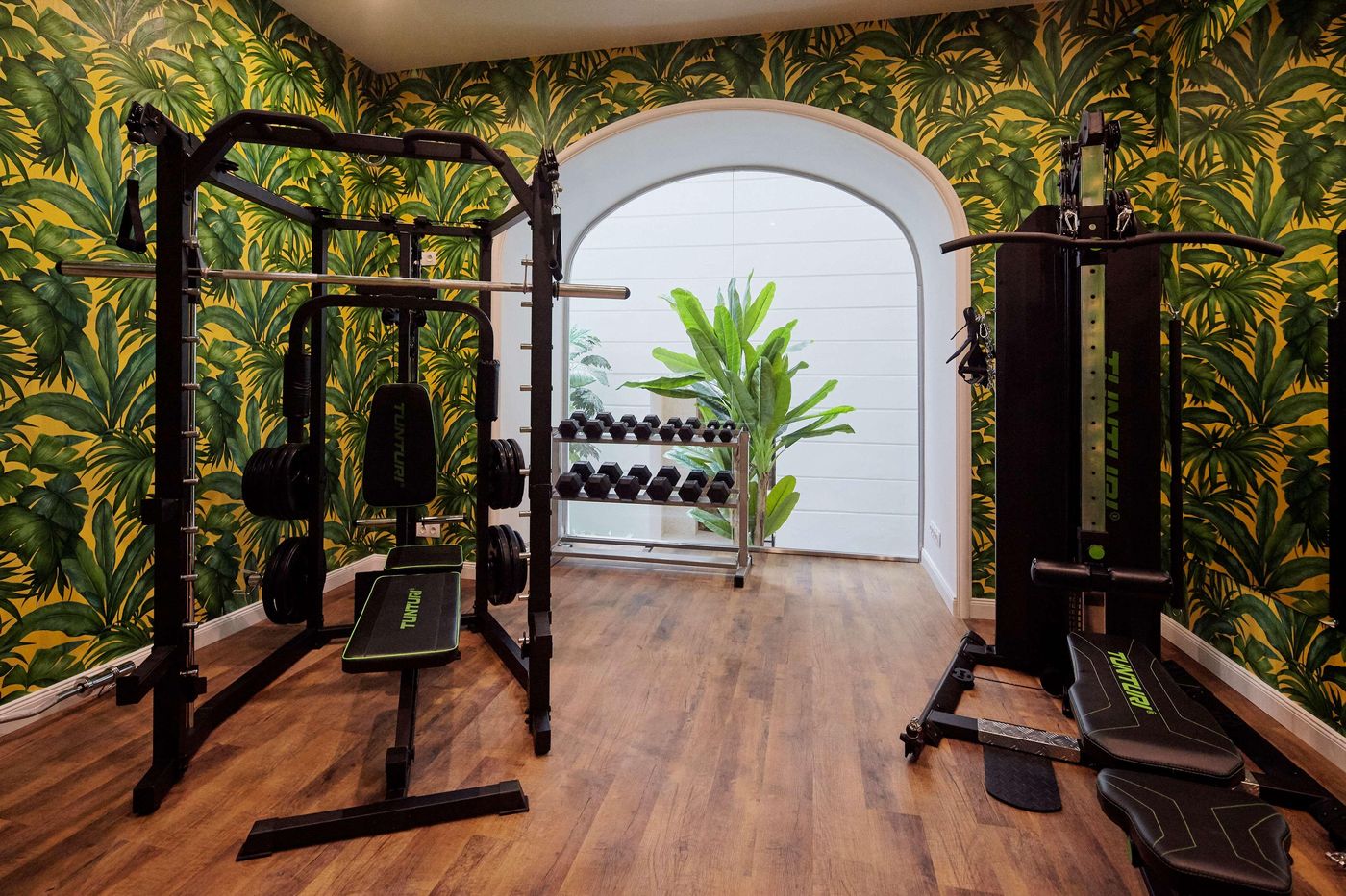 Mystery-Hotel-Budapest-Sports-and-Entertainment-65