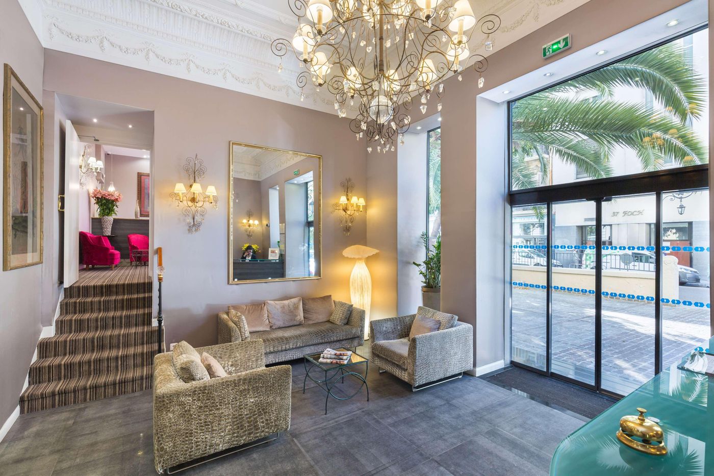 Best-Western-New-York-Lobby-57