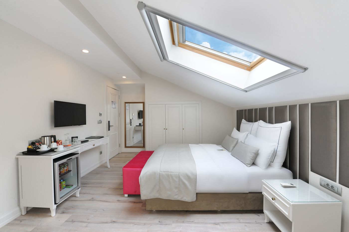 Le-Petit-Palace-Hotel-Room-3