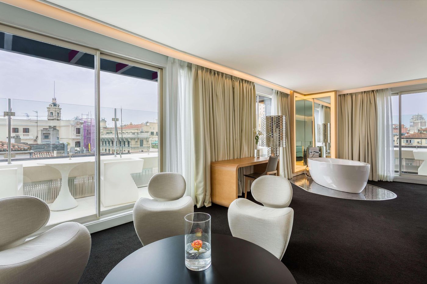 Room-Mate-Oscar-Room-9