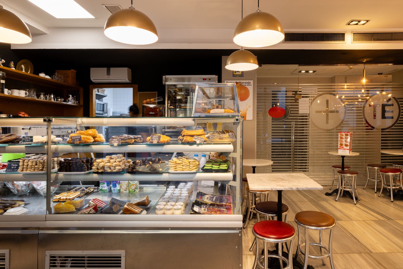 Avenida-Gran-Via-Bar-14