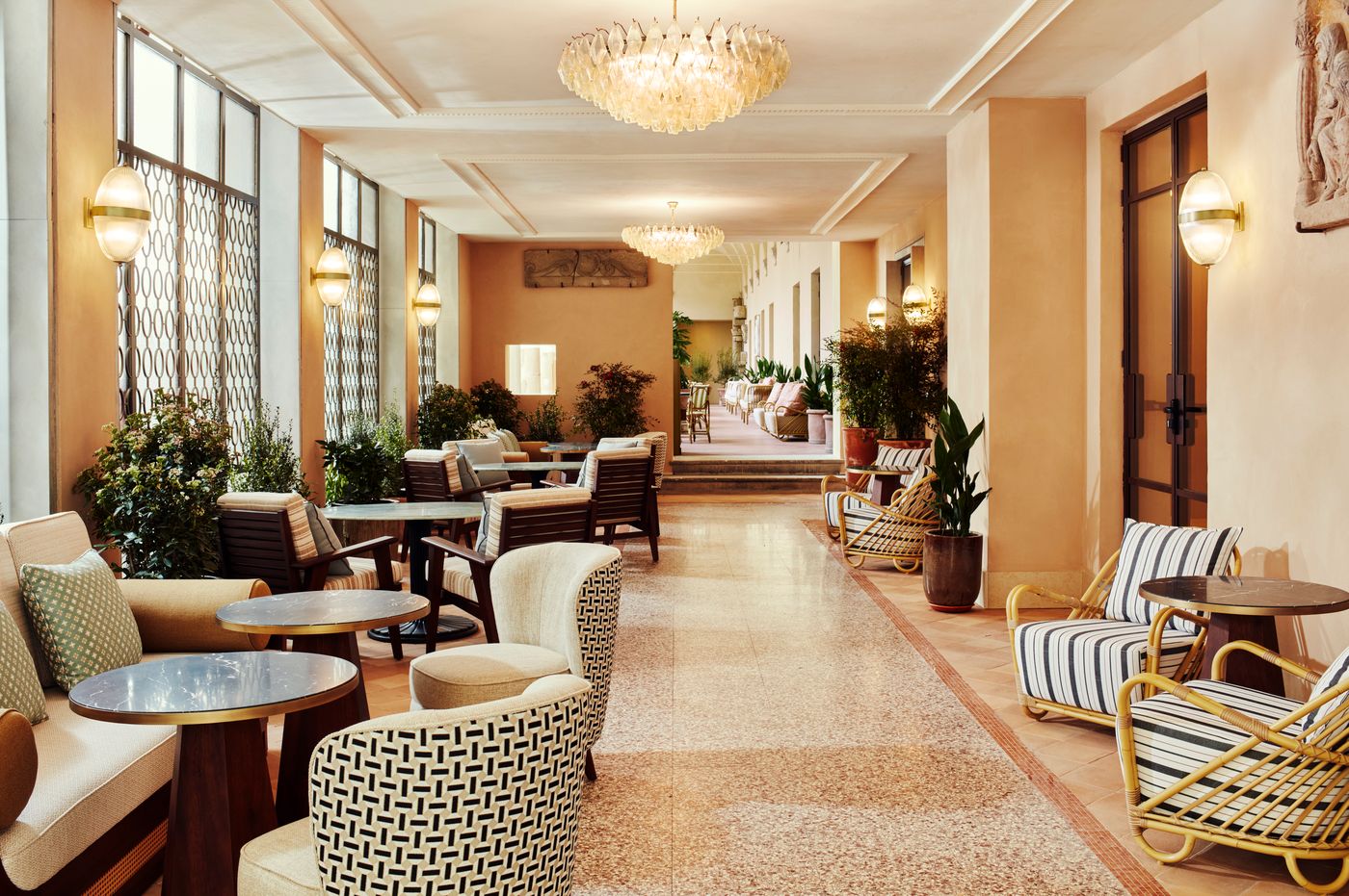 Hotel-Residence-Palazzo-Ricasoli-Lobby-10