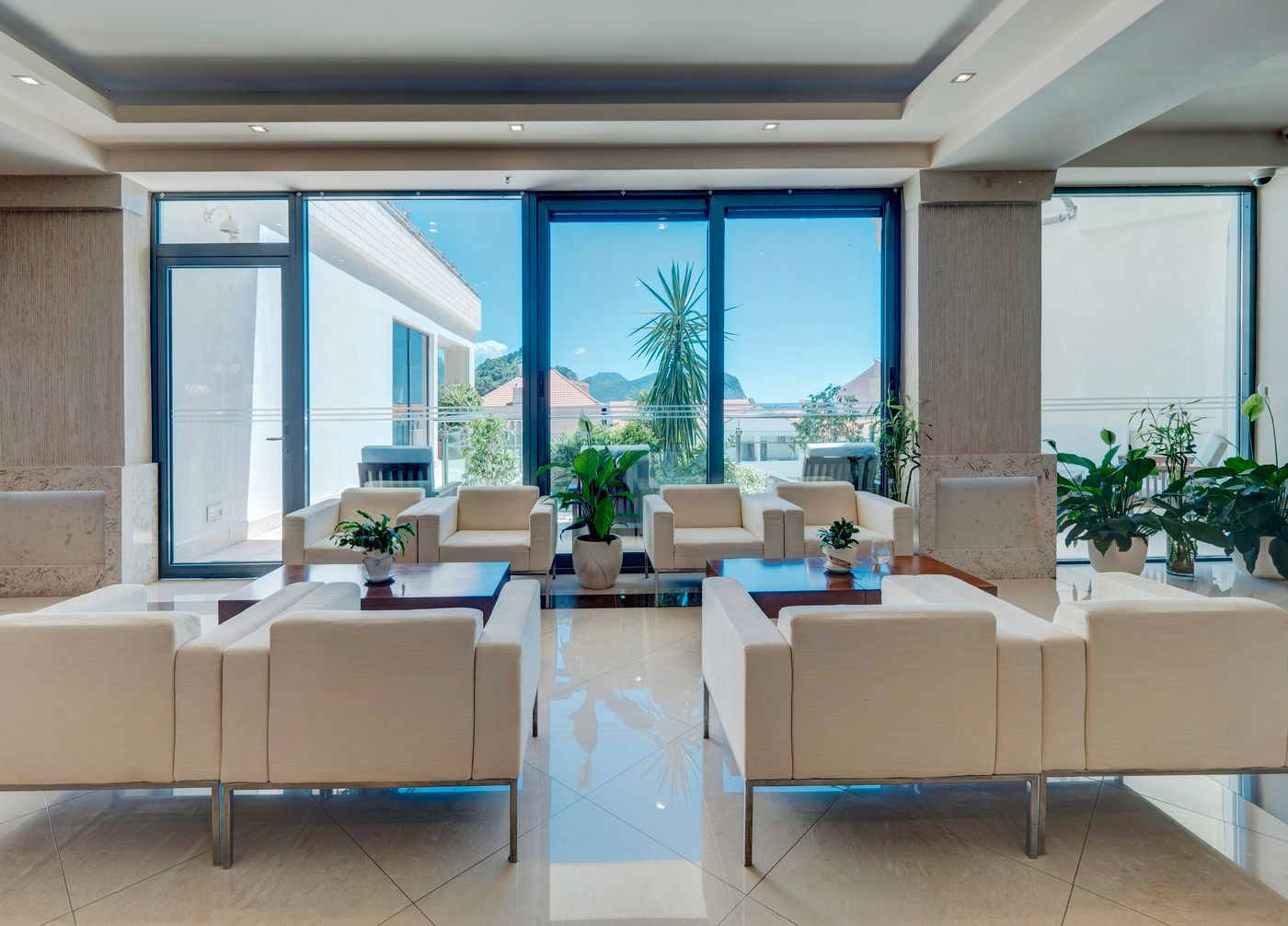 Monte-Casa-Spa-Wellness-de-Luxe-Lobby-50