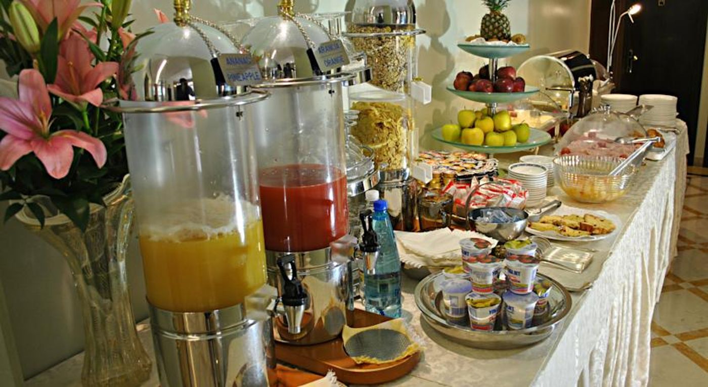 Hotel-Carlton-Capri-Bar-20