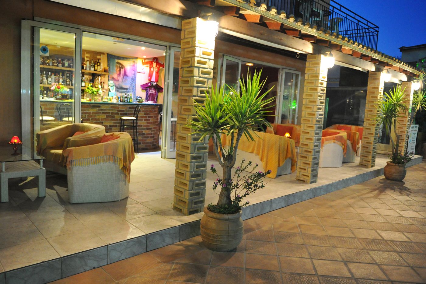 Makis-Apartments-Lobby-10