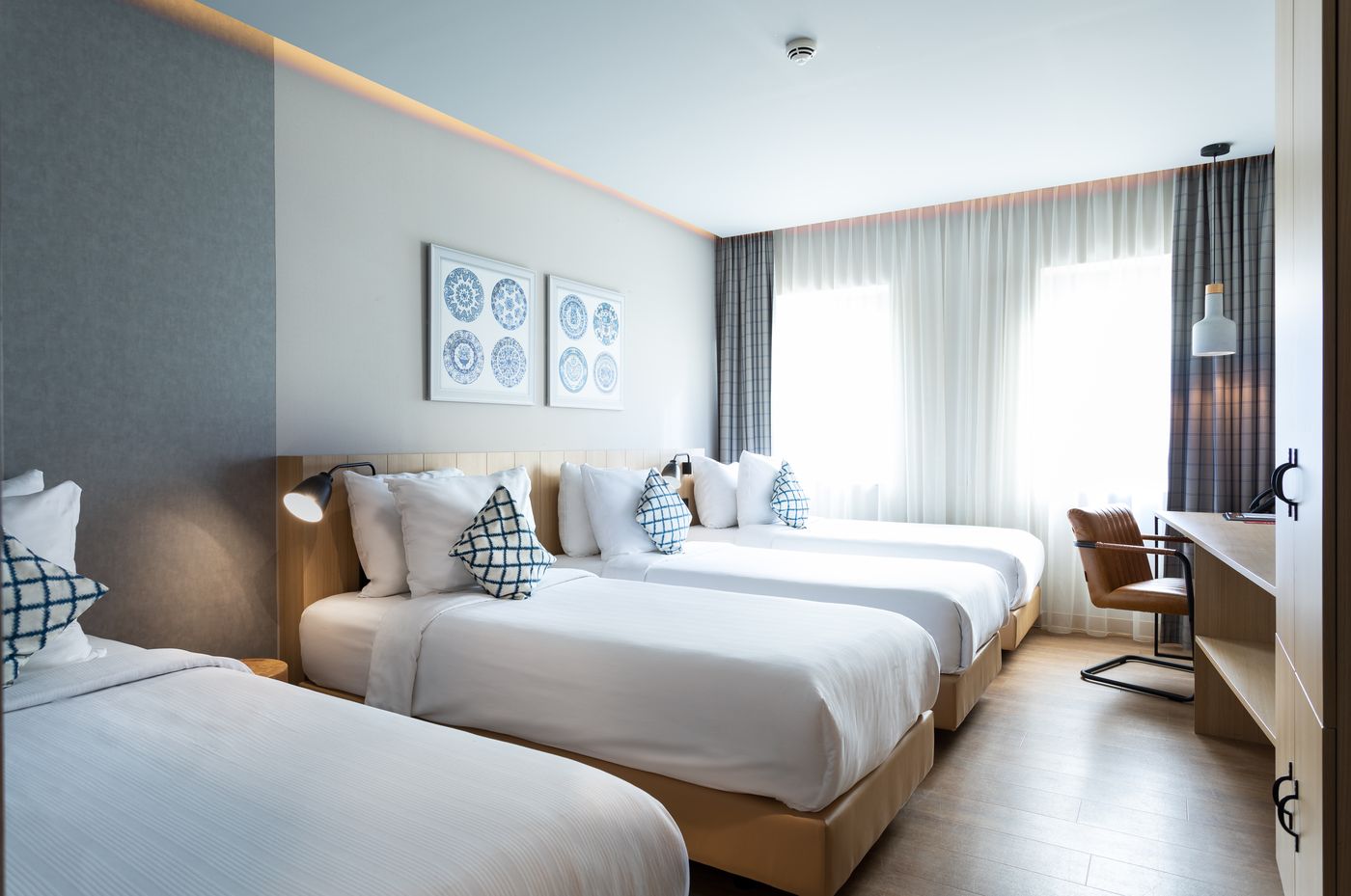 Urban-Lodge-Hotel-Room-40