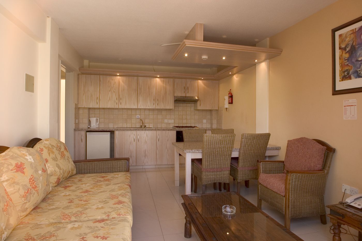 Senator-Hotel-Apartments-Room-24