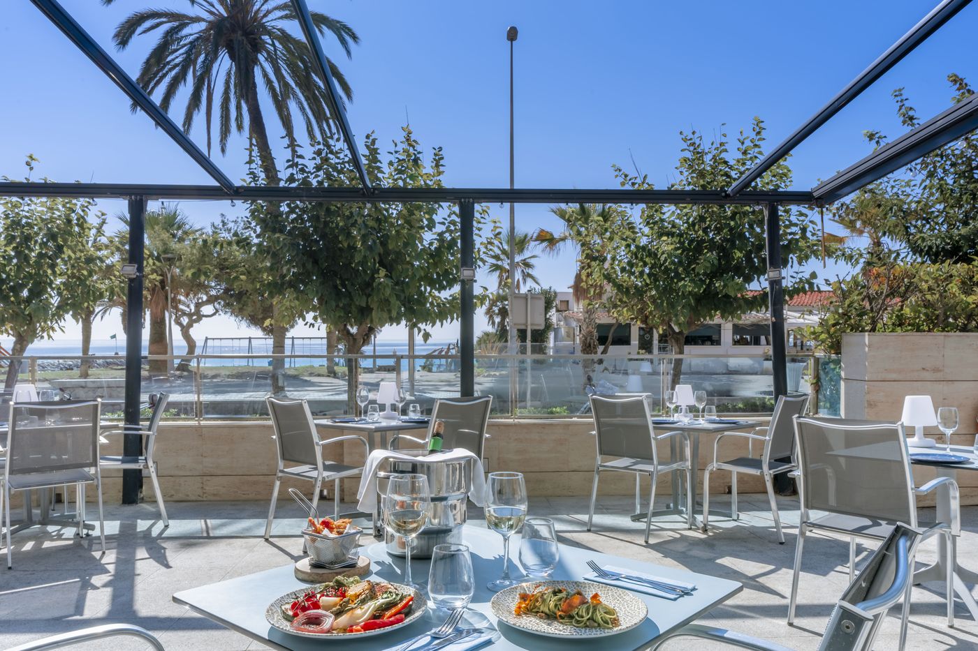 Calipolis-Hotel-Bar-12