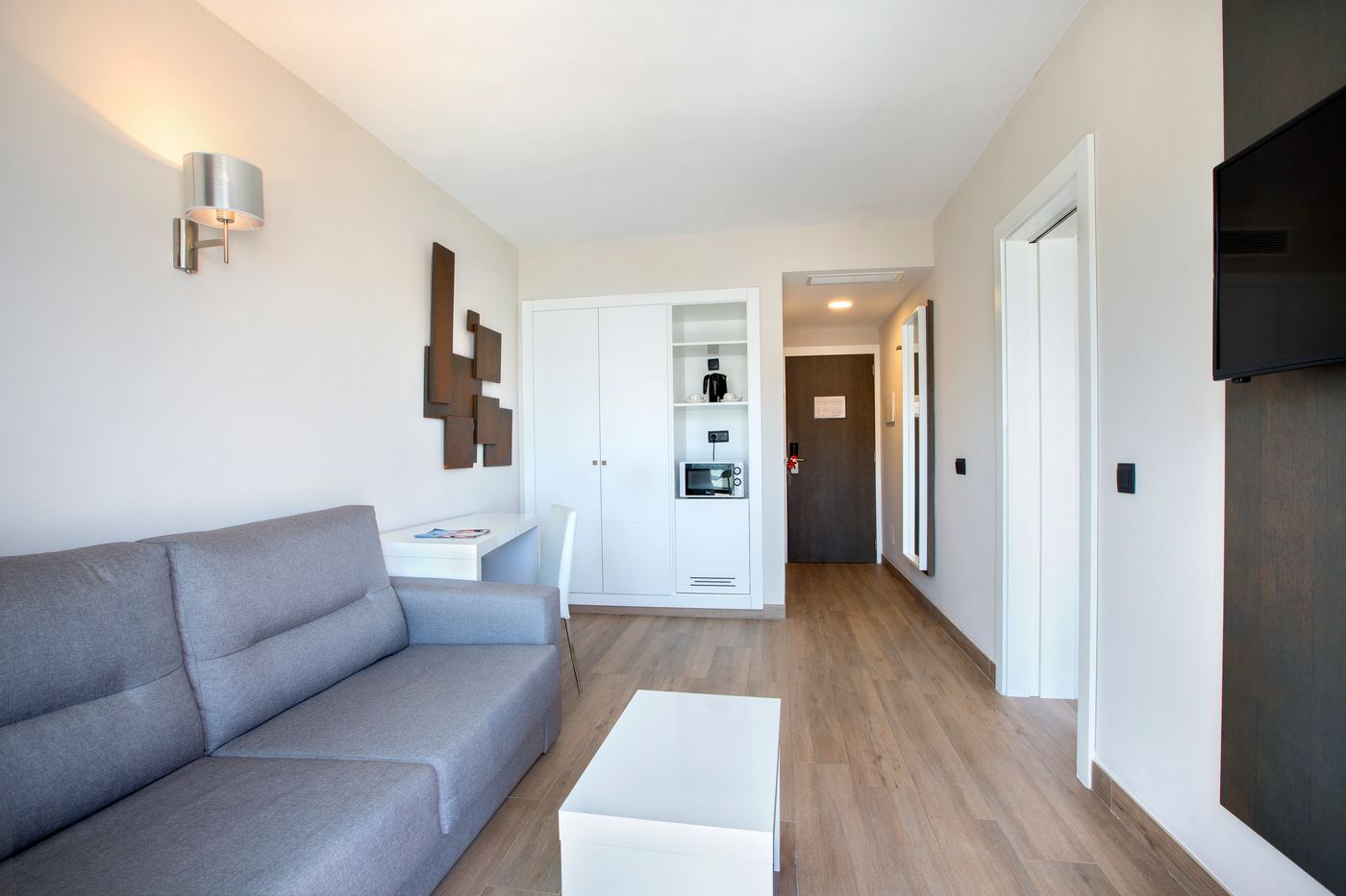 New - Mar Hotels Playa de Muro Suites