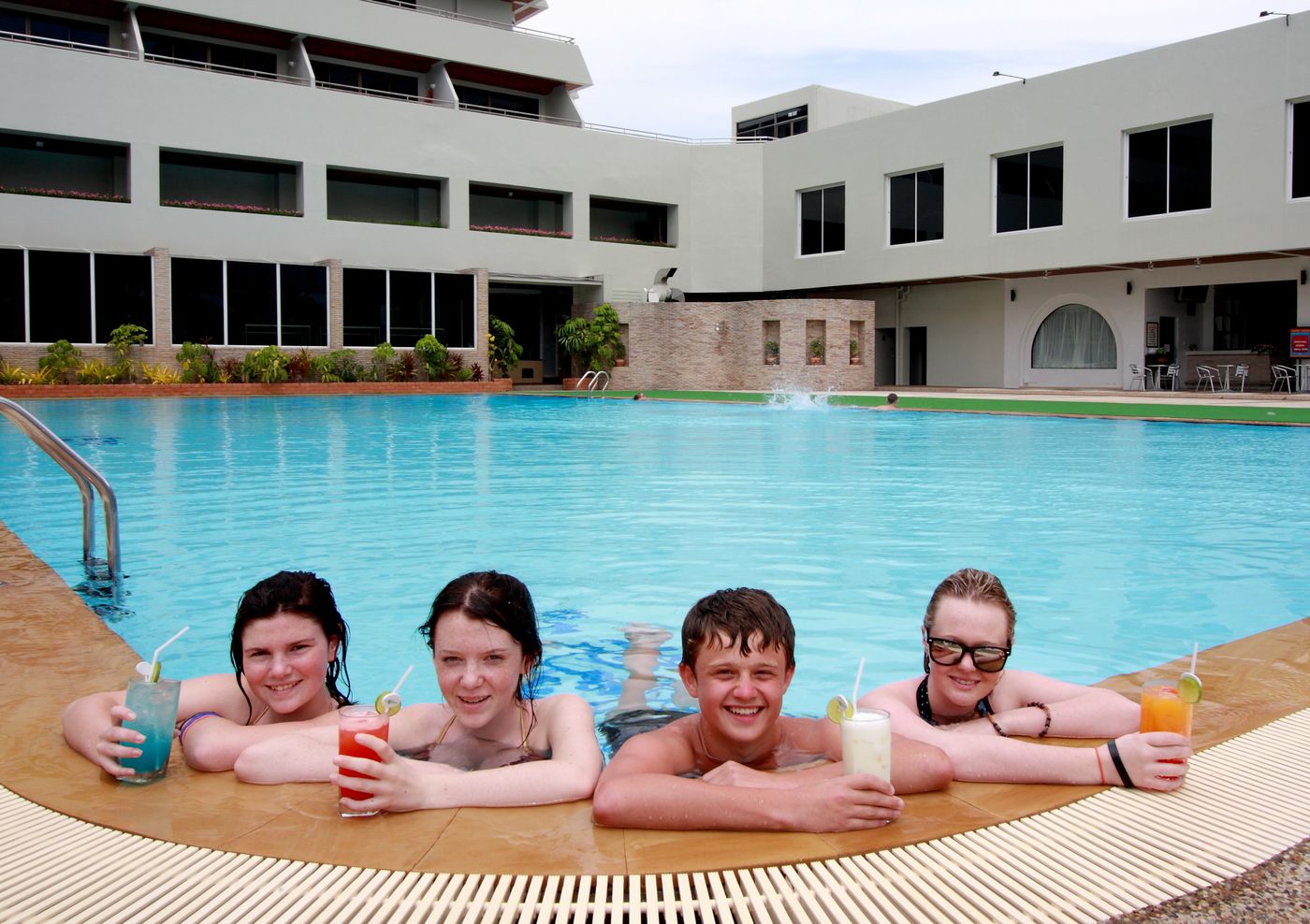 Patong-Resort--SHA-Extra-Plus--Pool-11