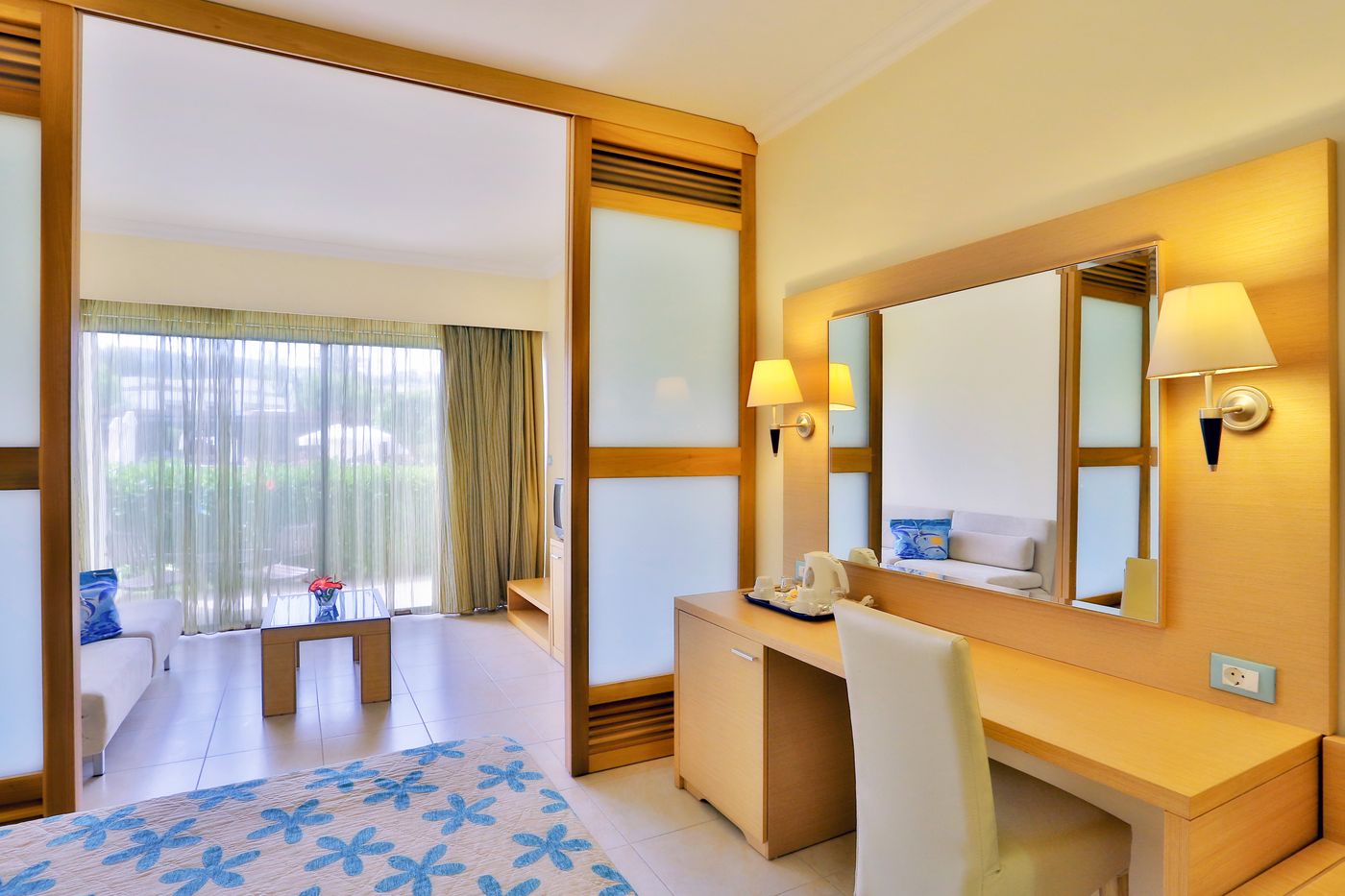 Smarline-Cosmopolitan-Room-44