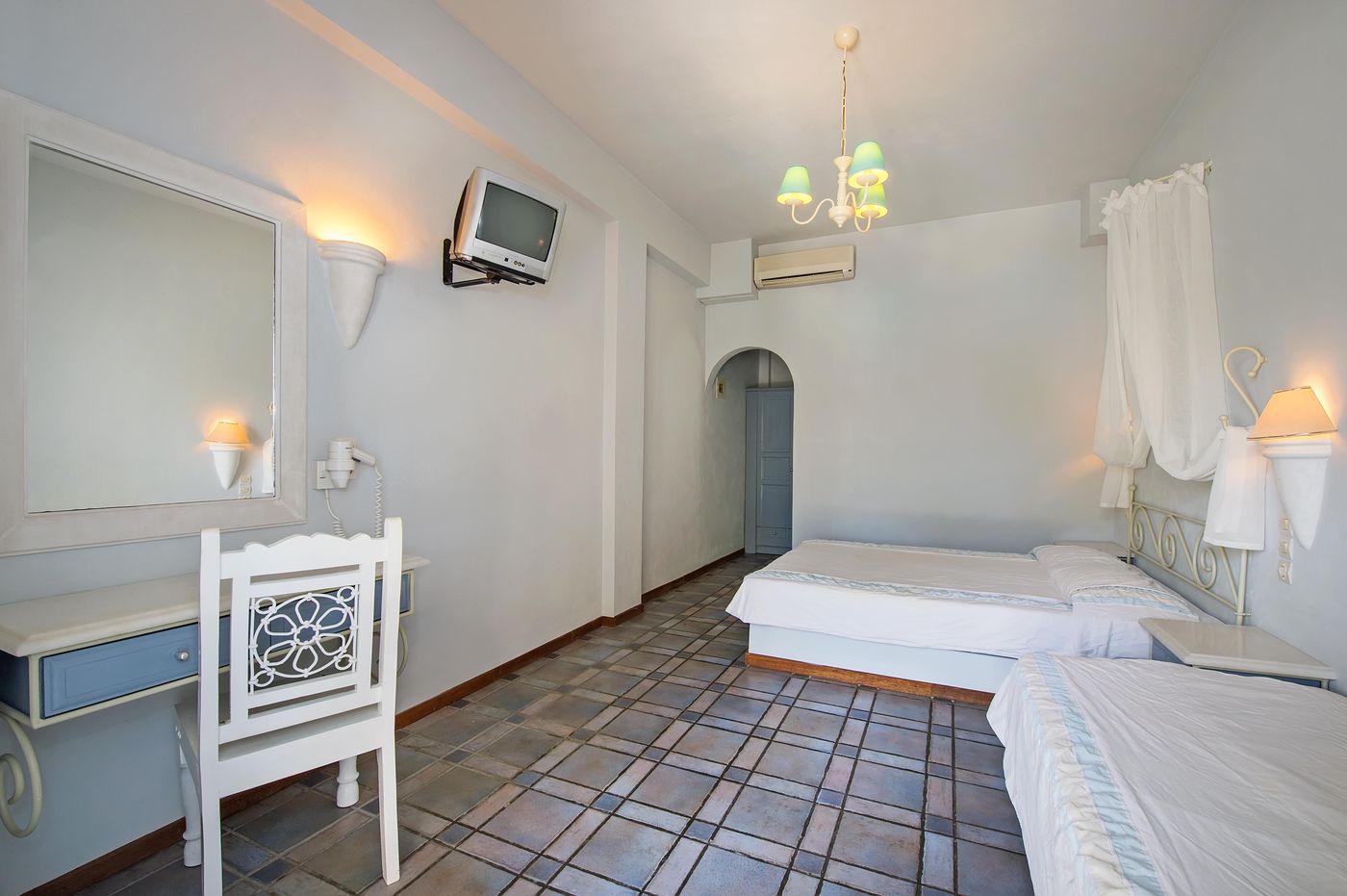 Atlantis-Beach-Villas-Room-16