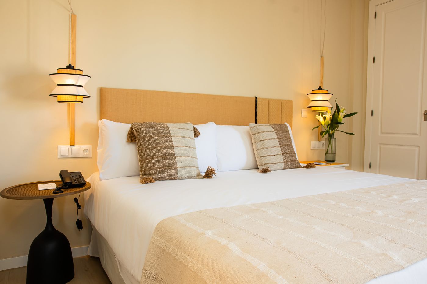 Vista-de-Rey-Room-16