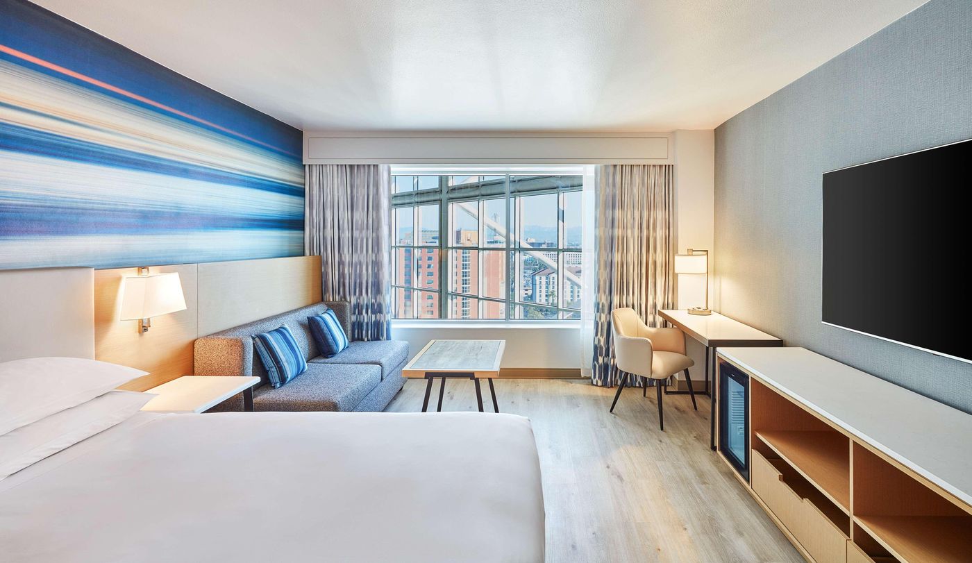 Hyatt-Regency-Orange-County-Room-35
