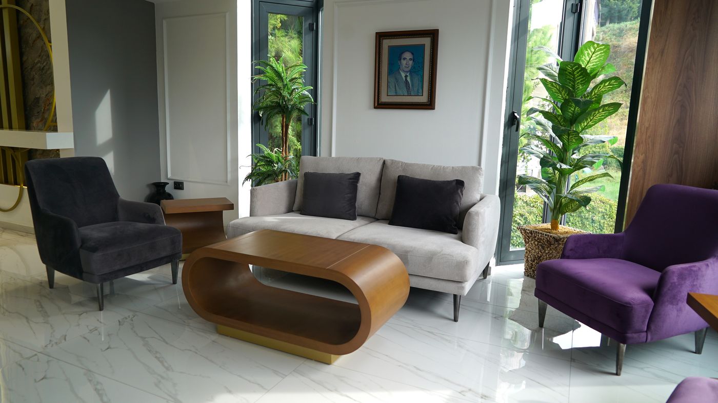 Happy-Apart-Hotel-Lobby-54