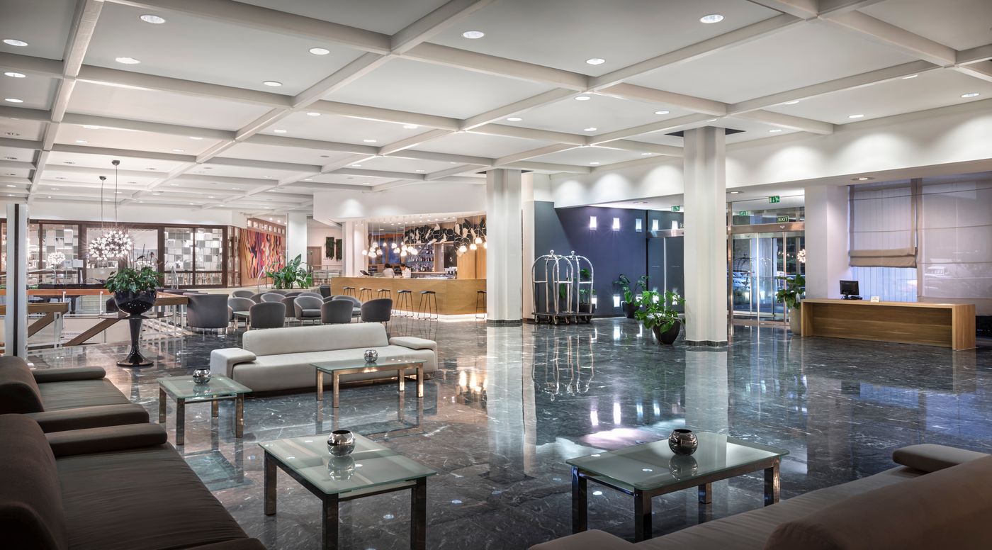 Hotel-Eden-Lobby-55