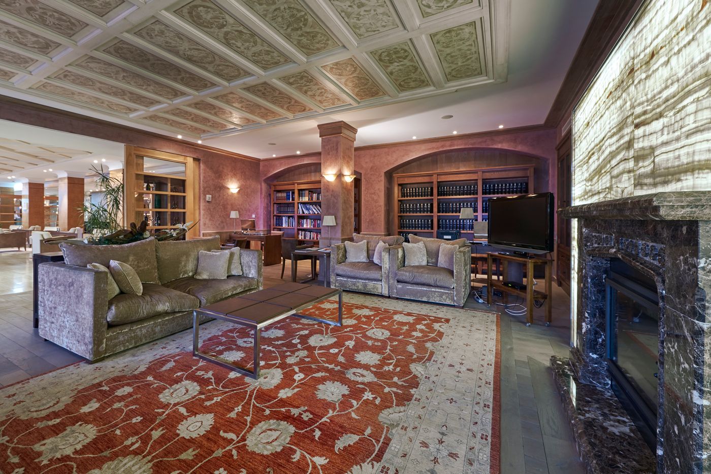 Insotel-Fenicia-Prestige-Suites---Spa-Lobby-42