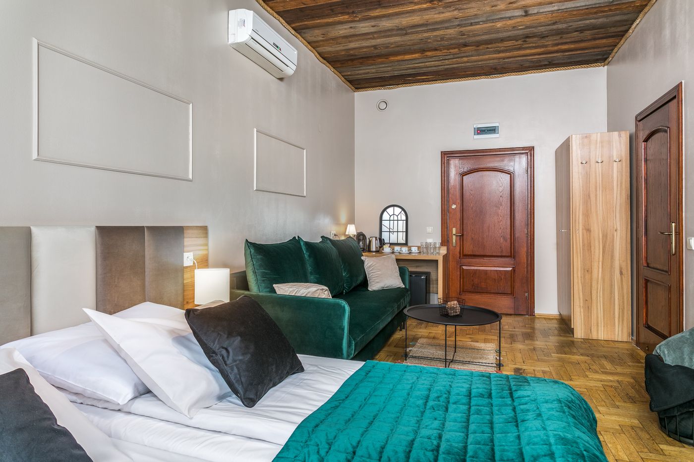 Pergamin-Aparthotel-Room-7