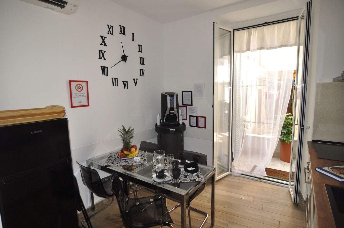 Flatinrome-Trastevere-Deluxe-Rooms-Restaurant-43