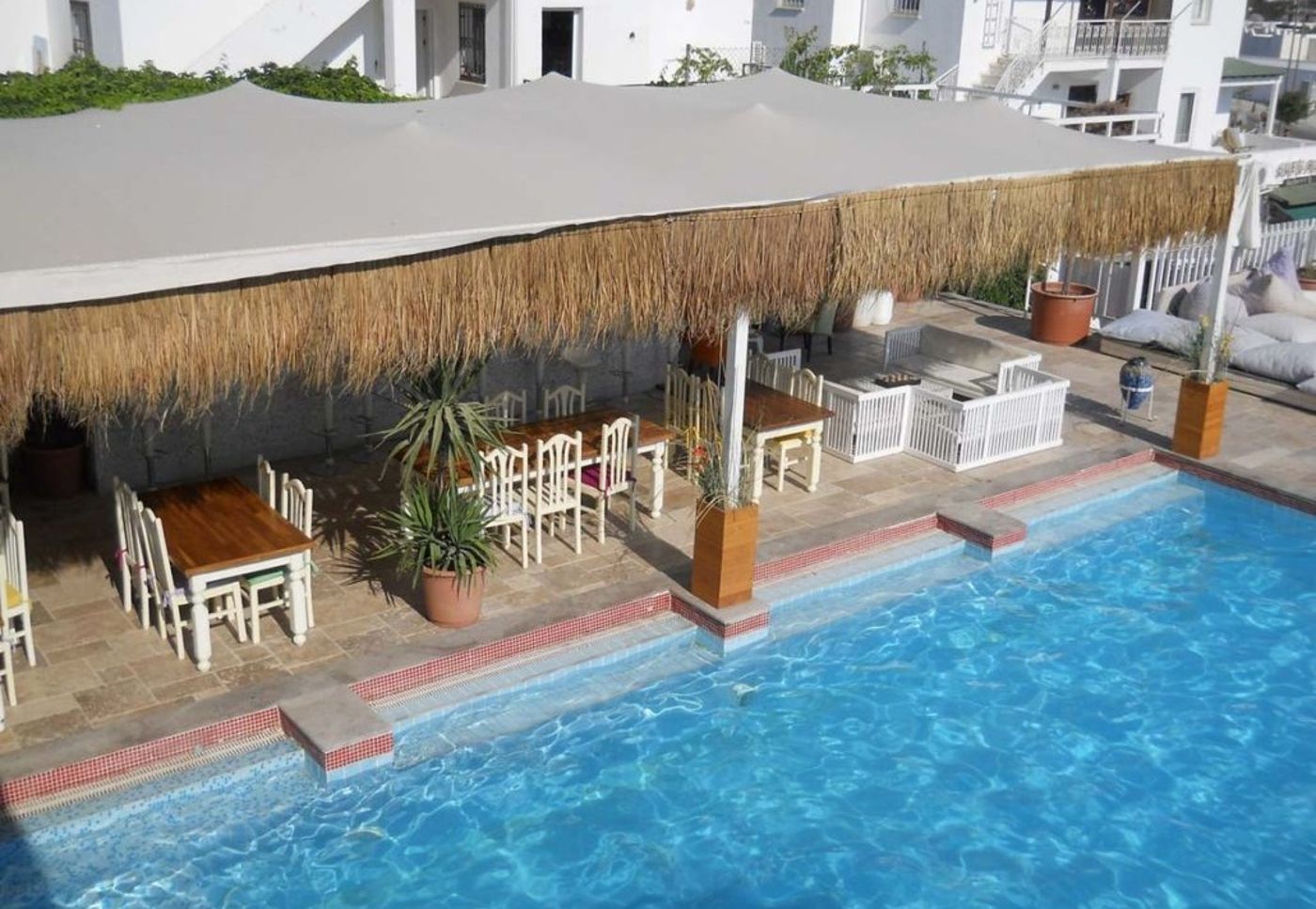 Sky Nova Suites Hotel