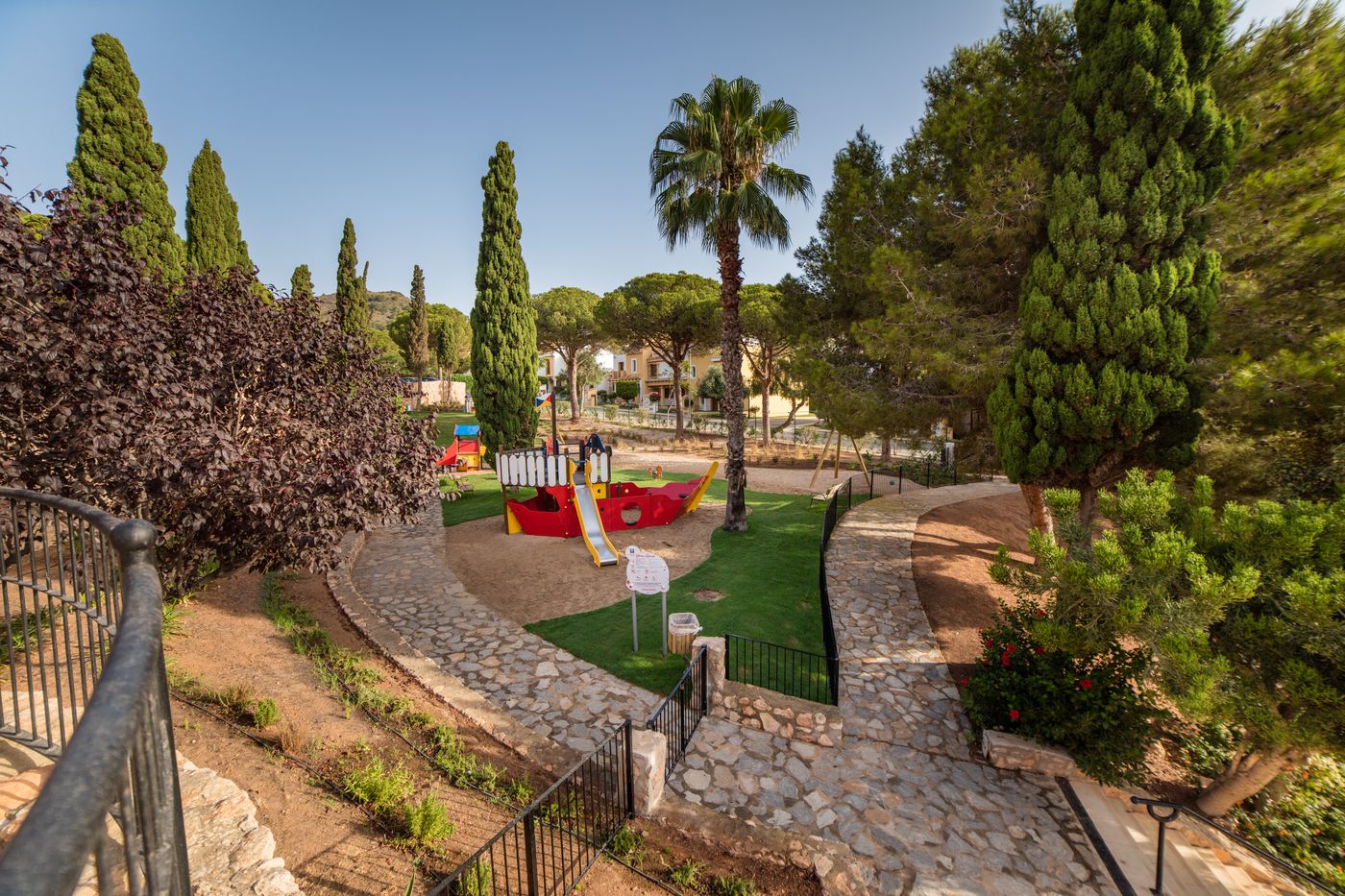 Ona Lomas Village Manga Club