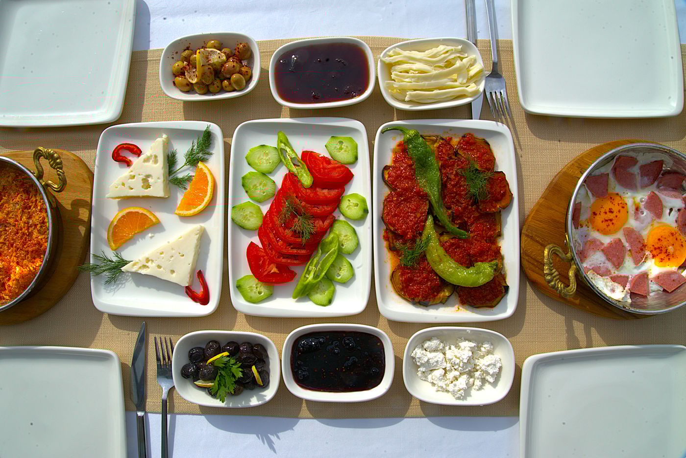 Happy-Apart-Hotel-Restaurant-73