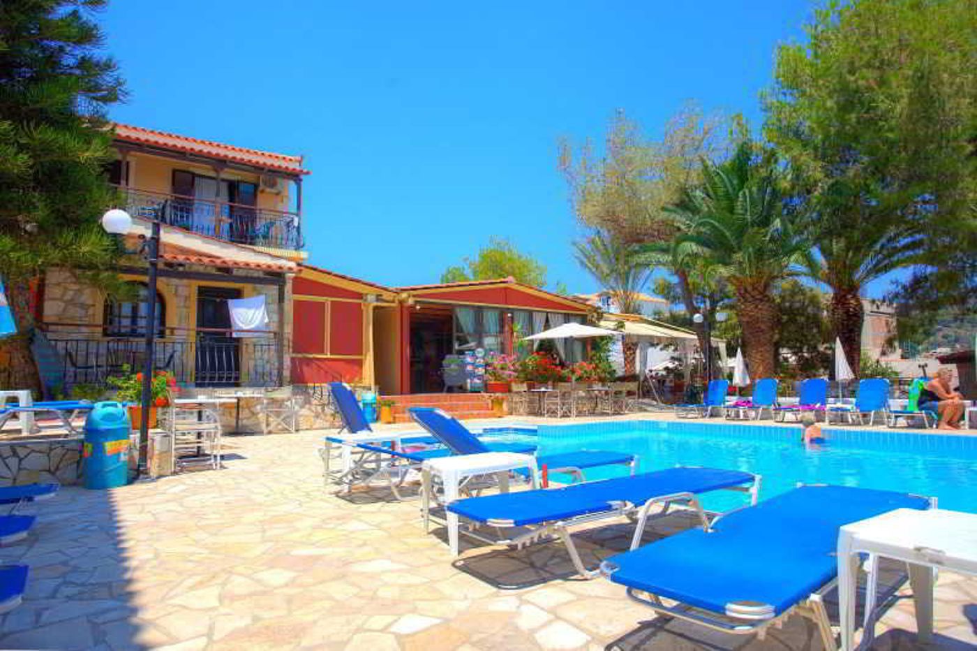 Two-Brothers-Studios-Pool-5