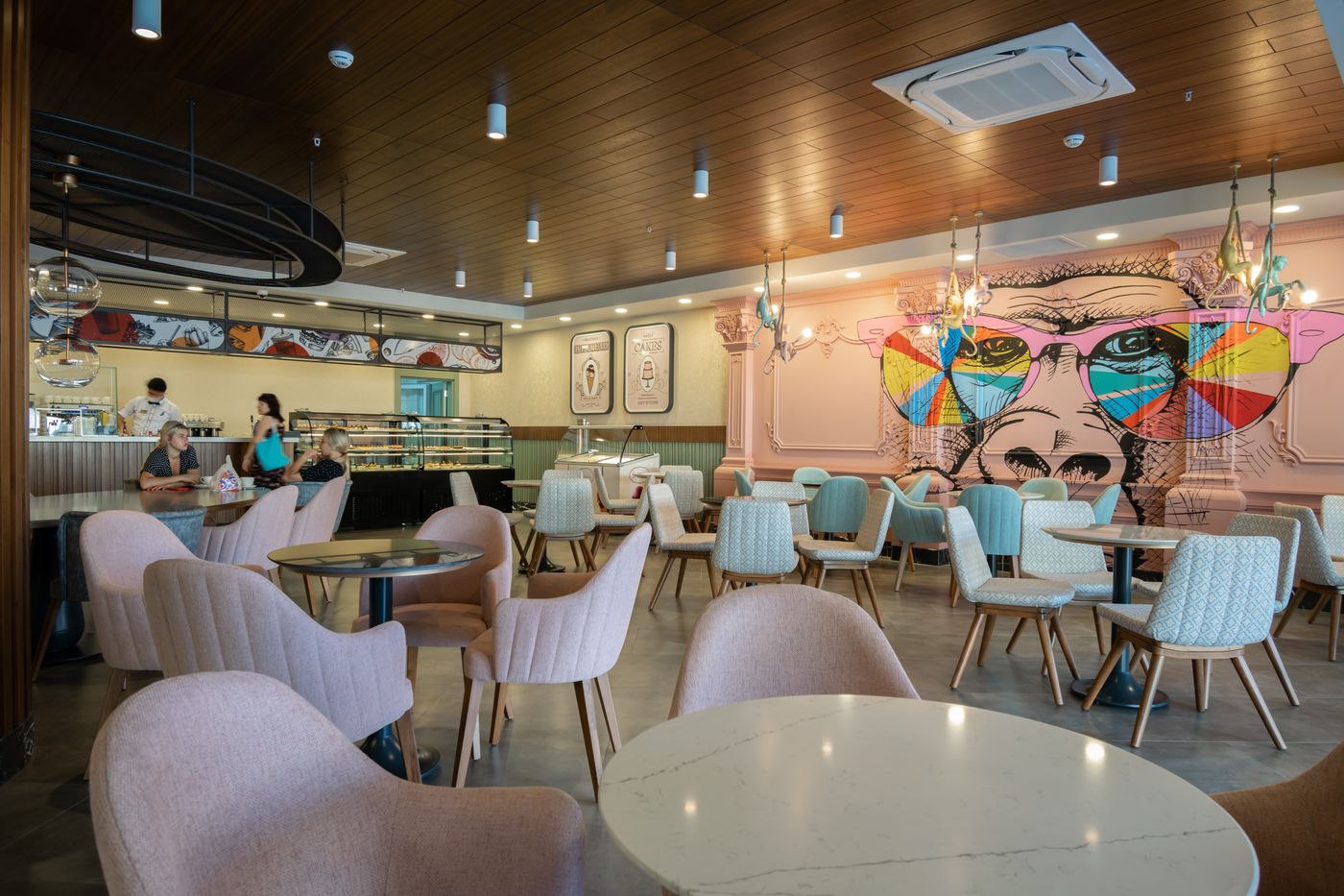 Armas-Bella-Luna-Restaurant-56