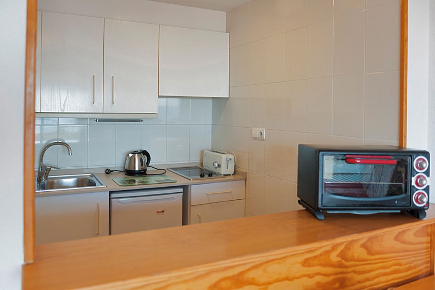 La-Era-Park-Apartments-Room-17