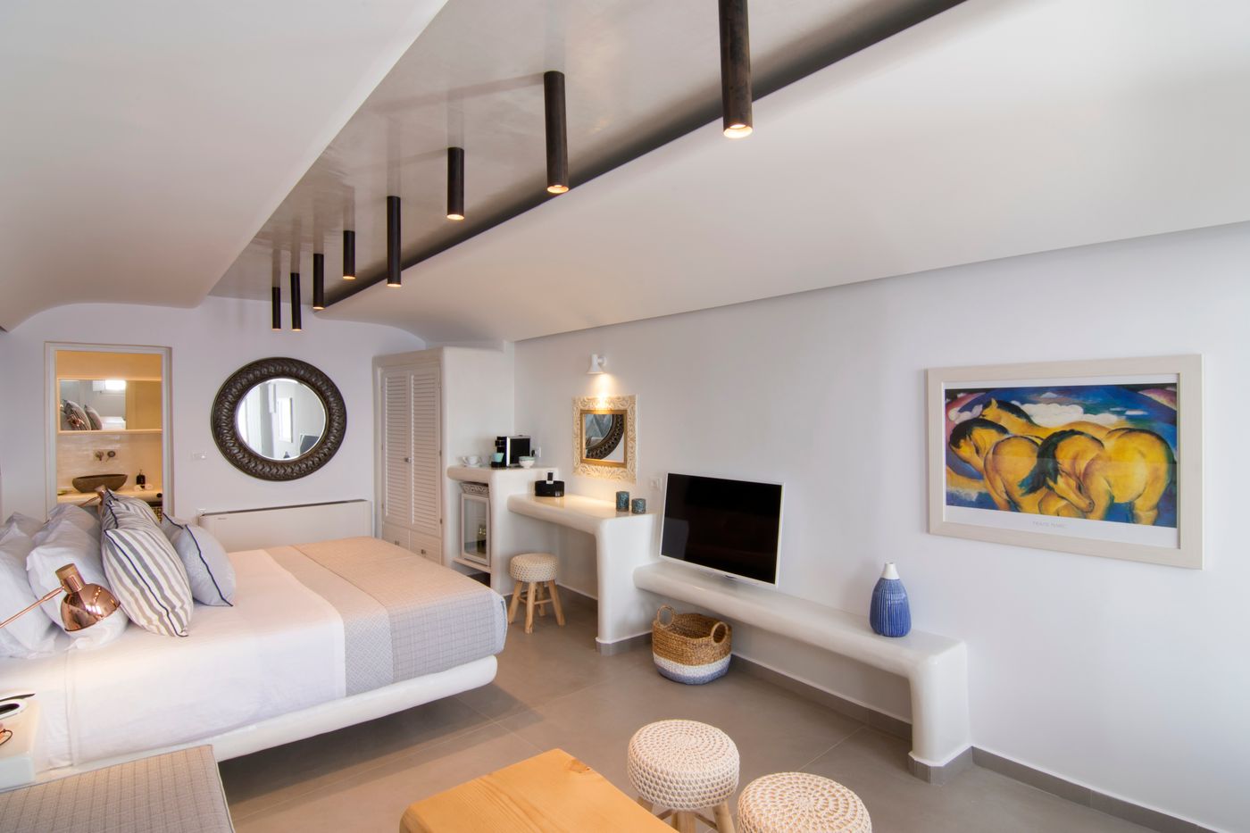 Secret-Legend-Suites-Room-11