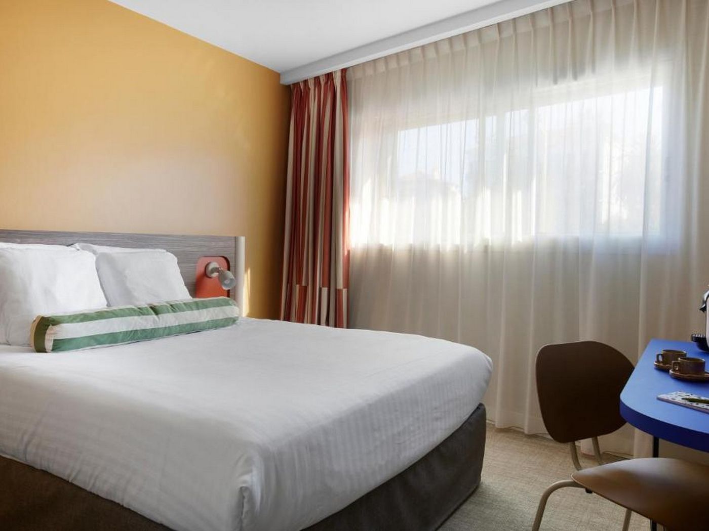 Hotel-Abrial-Cannes-Centre-Room-33
