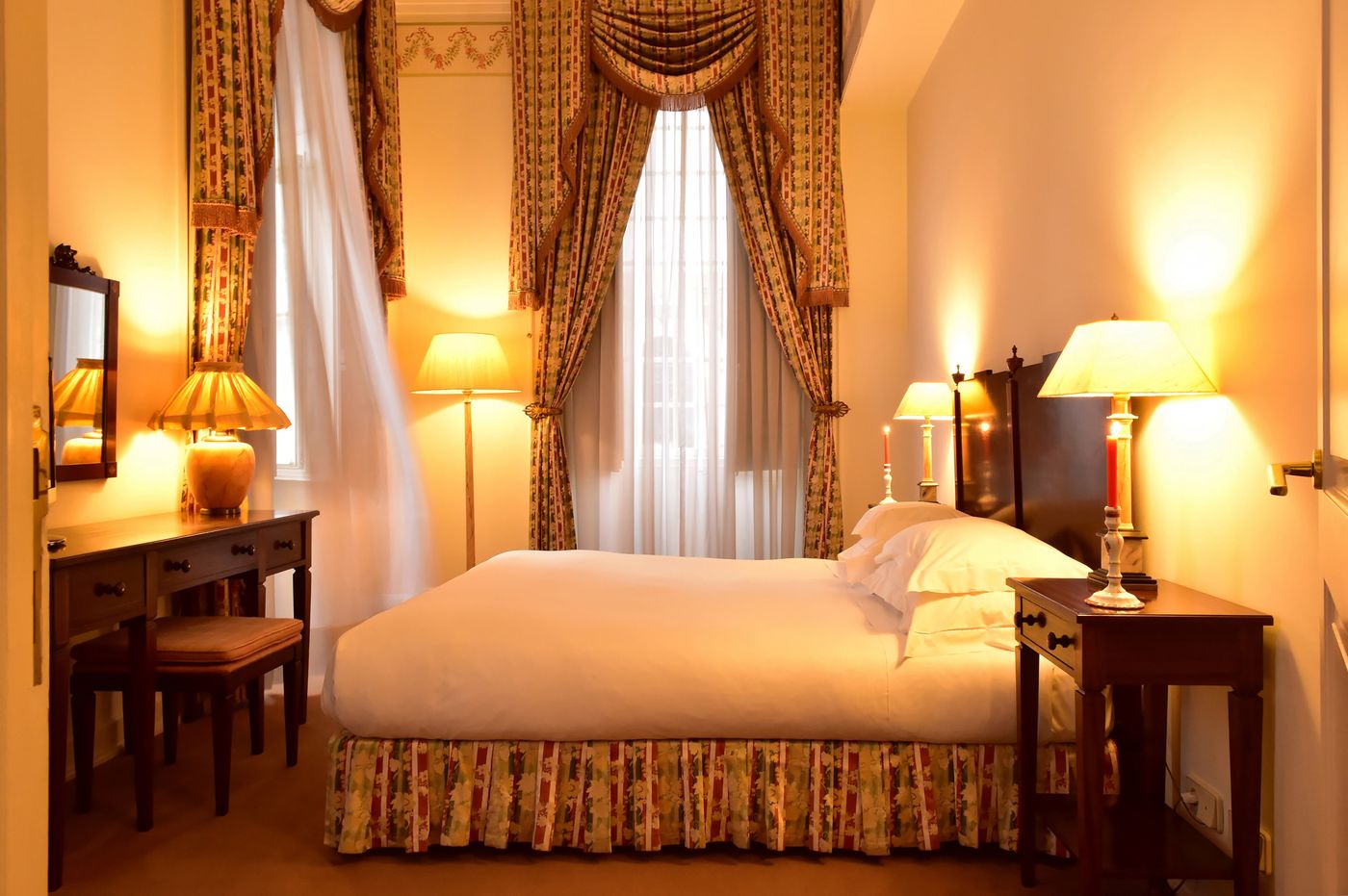 Pousada-Pal-cio-de-Queluz---Historic-Hotel-Room-4