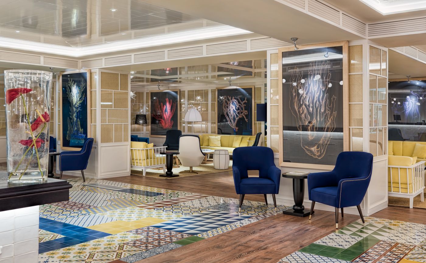 H10-Las-Palmeras-Lobby-30