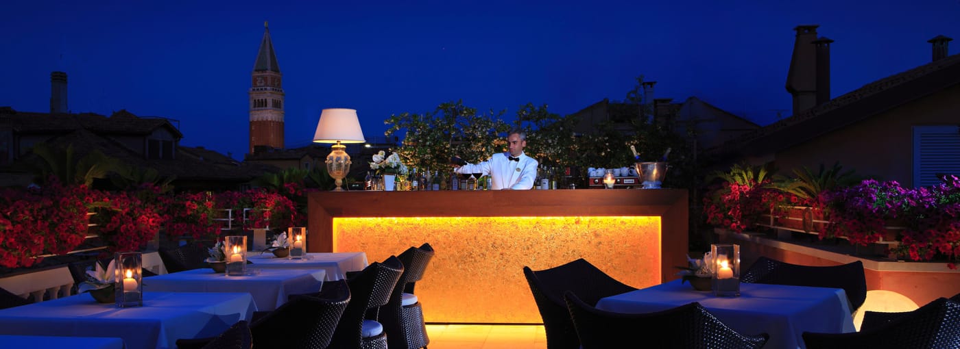 A-La-Commedia-Bar-55