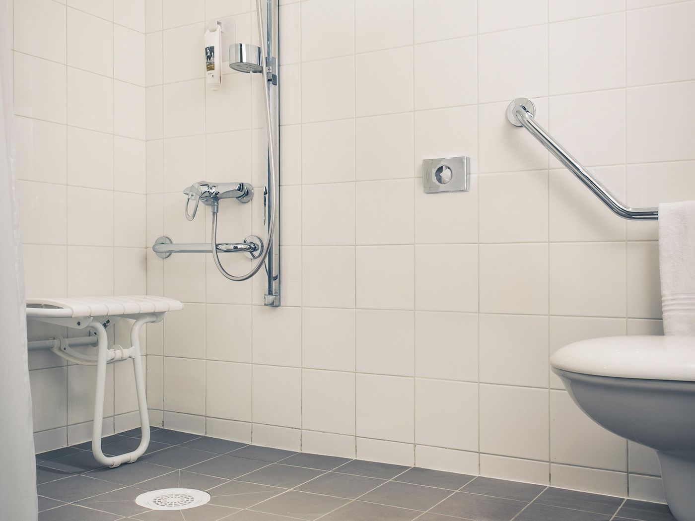 Mercure-Paris-Tour-Eiffel-Suffren-Room-42