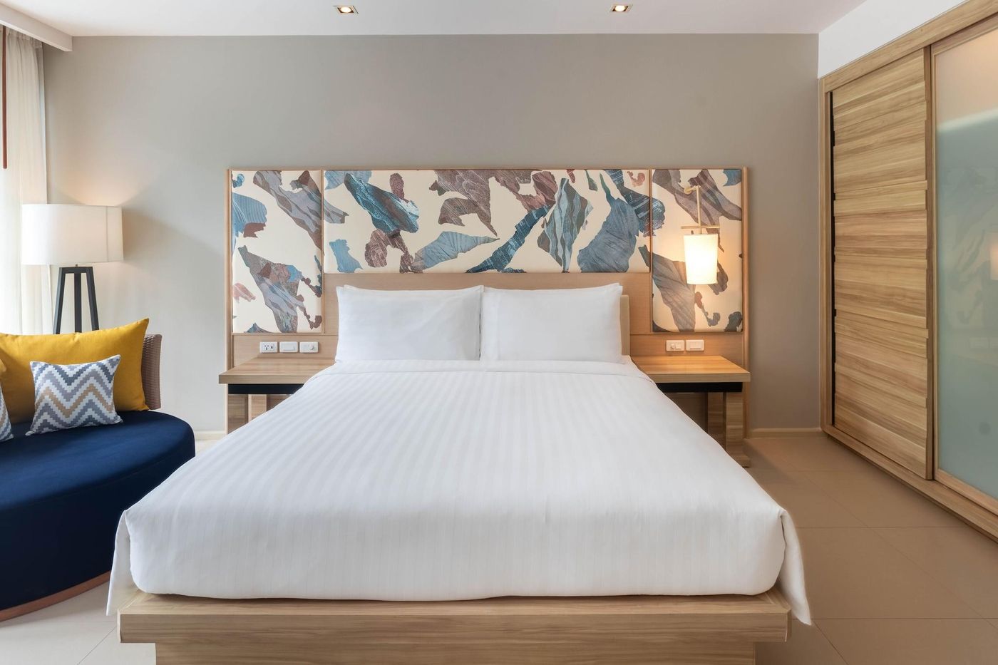 Holiday-Inn-Resort-Phuket-Mai-Khao-Beach-Room-34