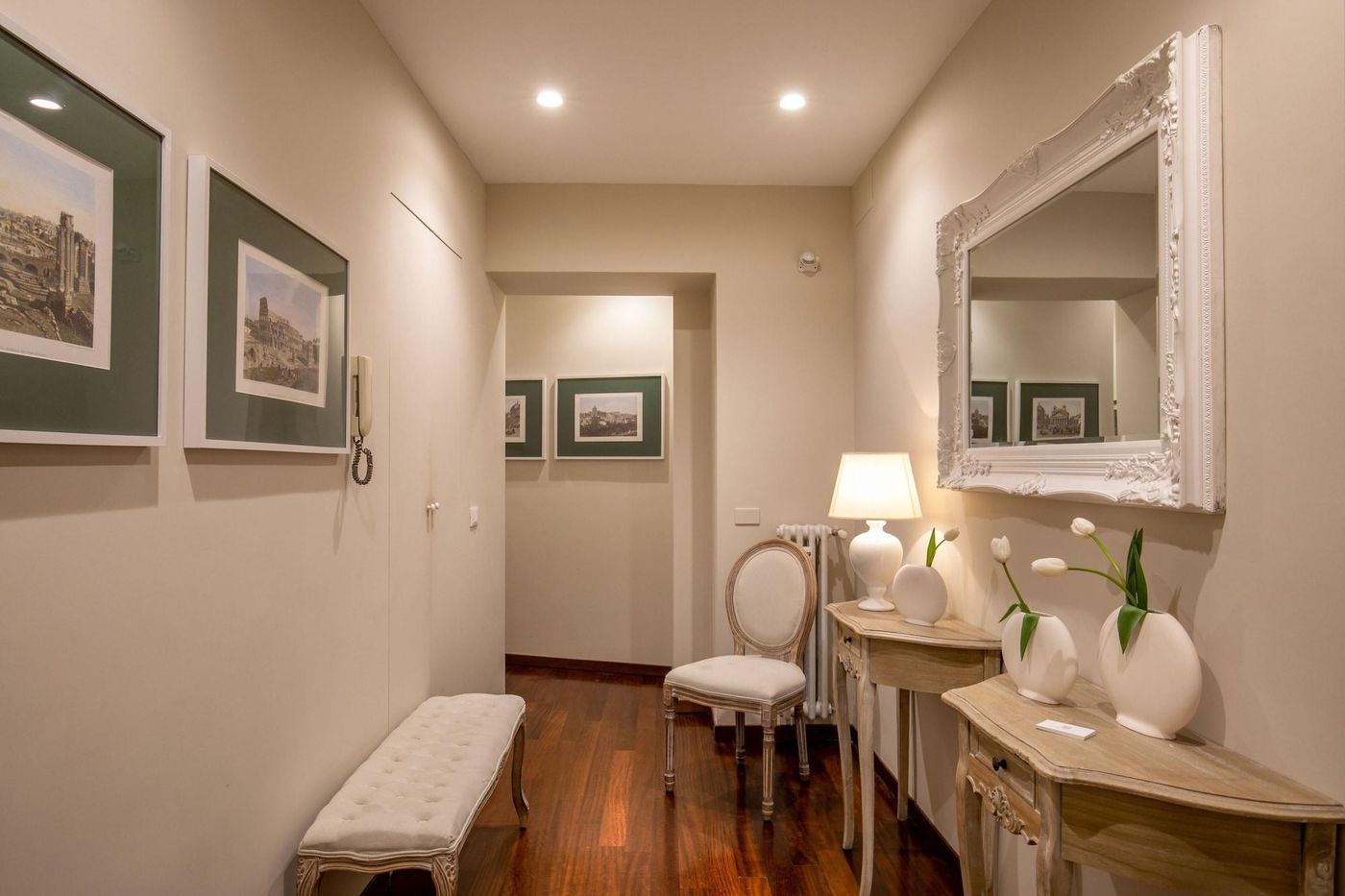 Avignonesi-Suites---Daplace-Collection-Lobby-23