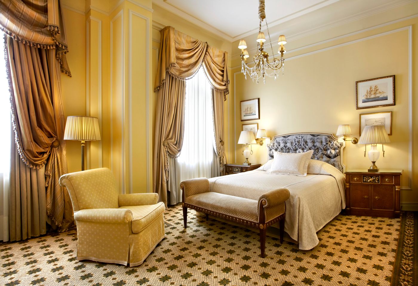 Hotel Grand Bretagne, a Luxury Collection