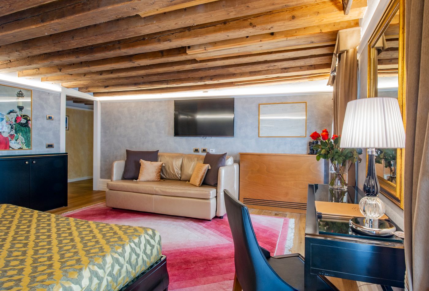 EGO--Residence-Venice-Room-1