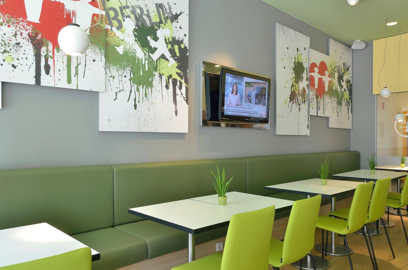 B-B-Hotel-Berlin-Potsdamer-Platz-Restaurant-14