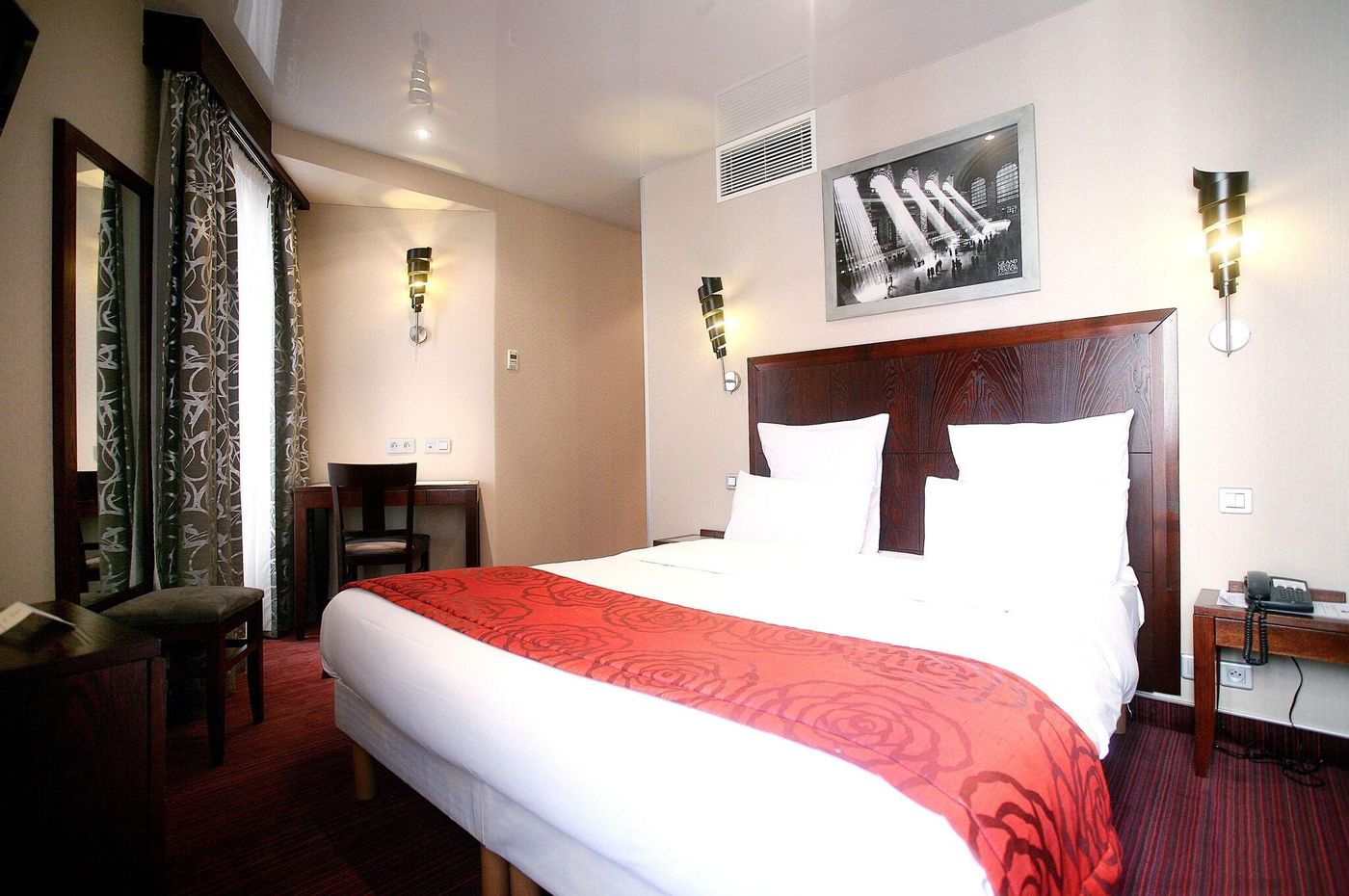 Grand-Hotel-Francais-Room-38