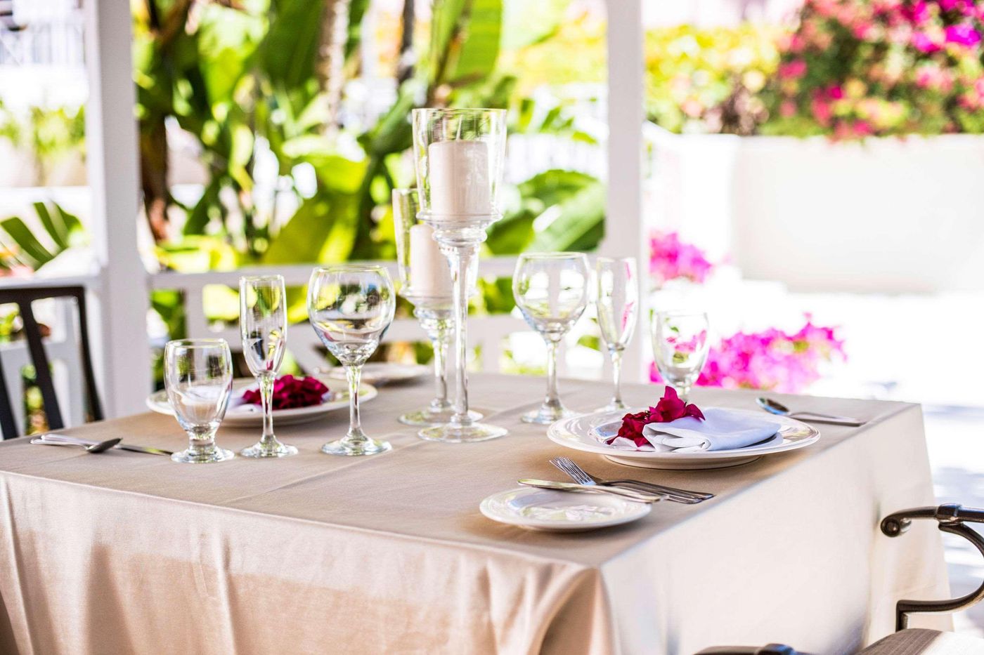 Comfort-Suites-Paradise-Island-Restaurant-58