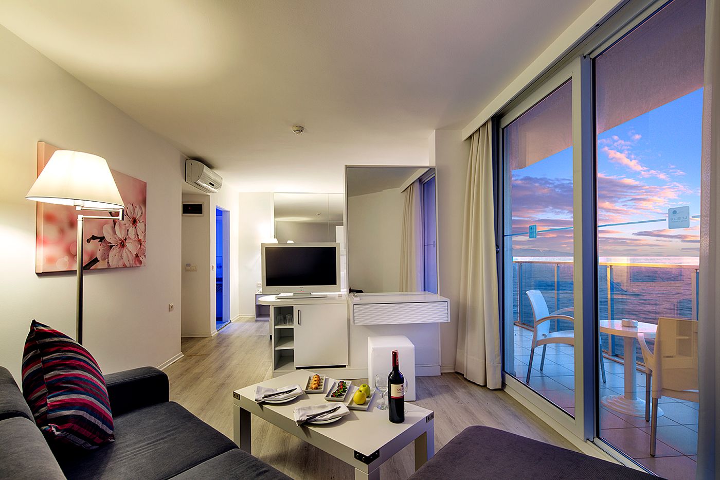 Le-Bleu---Hotel-Resort-Room-35