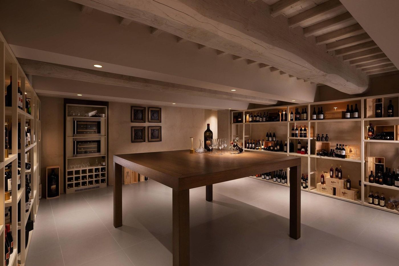 Grand-Universe-Lucca--Autograph-Collection-Sports-and-Entertainment-15